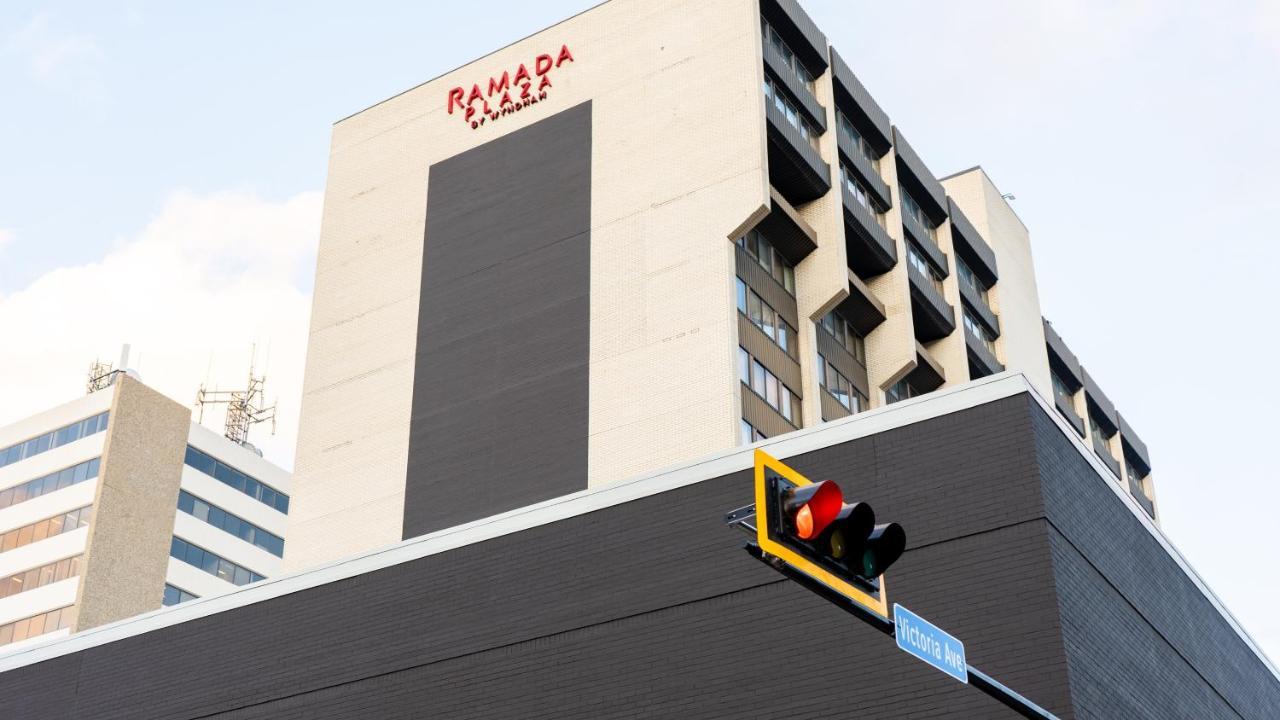 Ramada Plaza By Wyndham Regina Downtown Hotell Exteriör bild