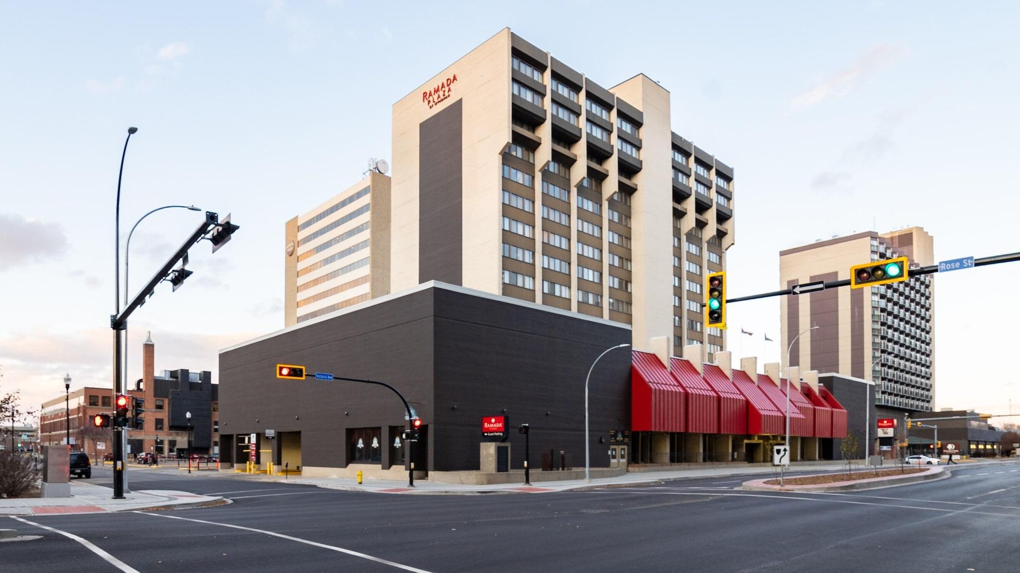 Ramada Plaza By Wyndham Regina Downtown Hotell Exteriör bild