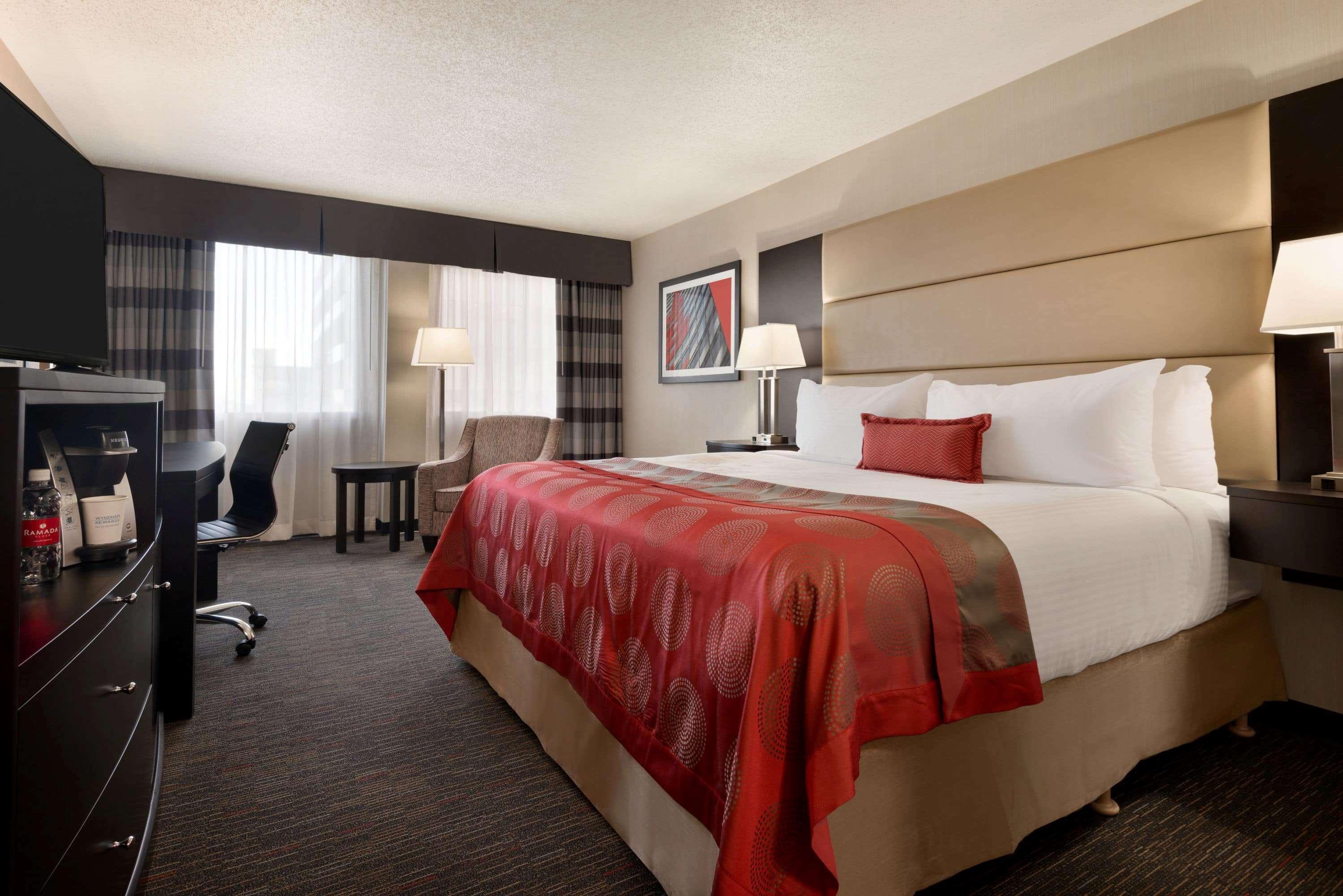 Ramada Plaza By Wyndham Regina Downtown Hotell Exteriör bild