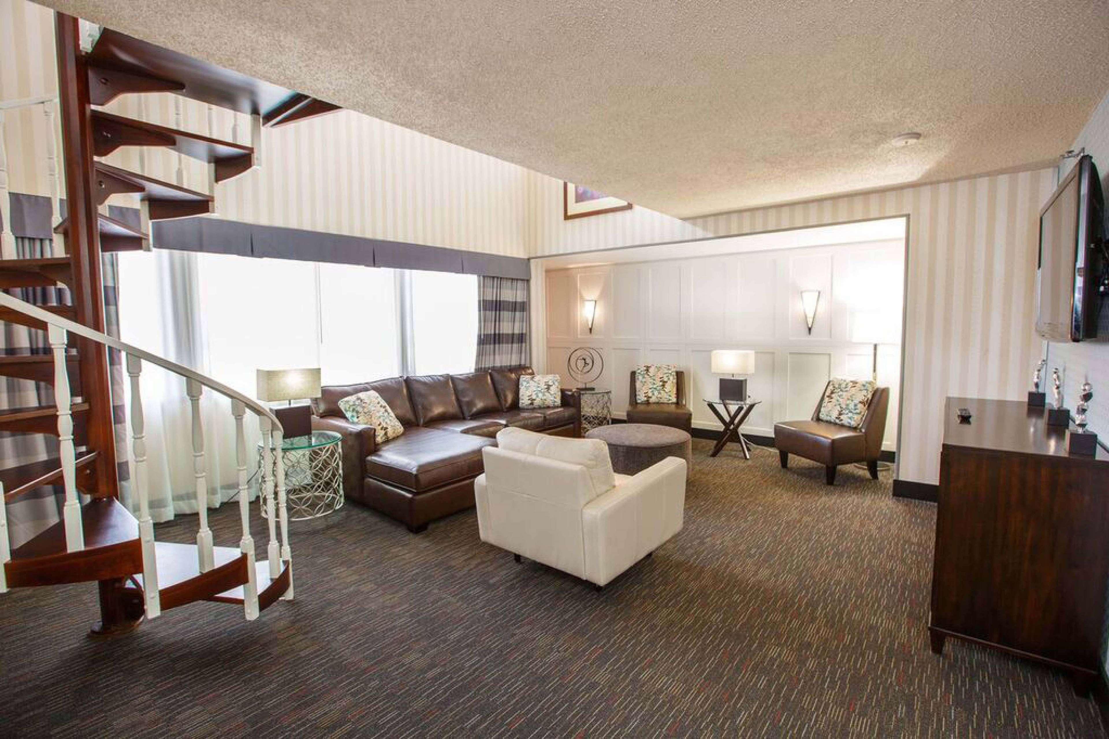 Ramada Plaza By Wyndham Regina Downtown Hotell Exteriör bild